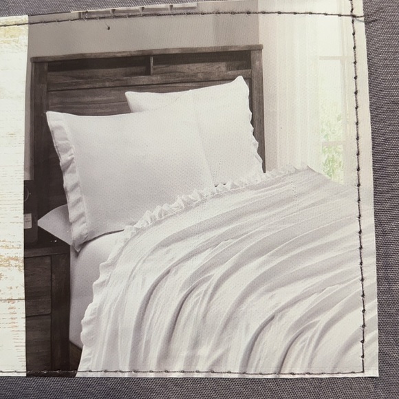 Ruffled Sheets Full Size | Haystack Haven | Lavender color | 4 piece set - Picture 3 of 5